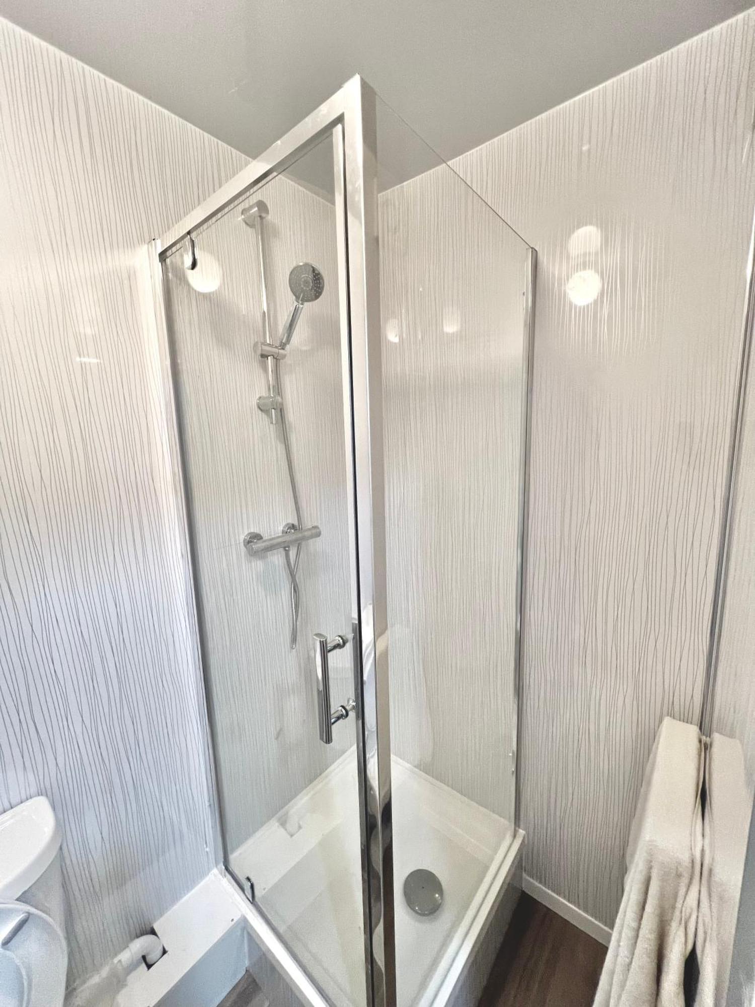Complete Flat Netflix And Fast Wifi * Londra