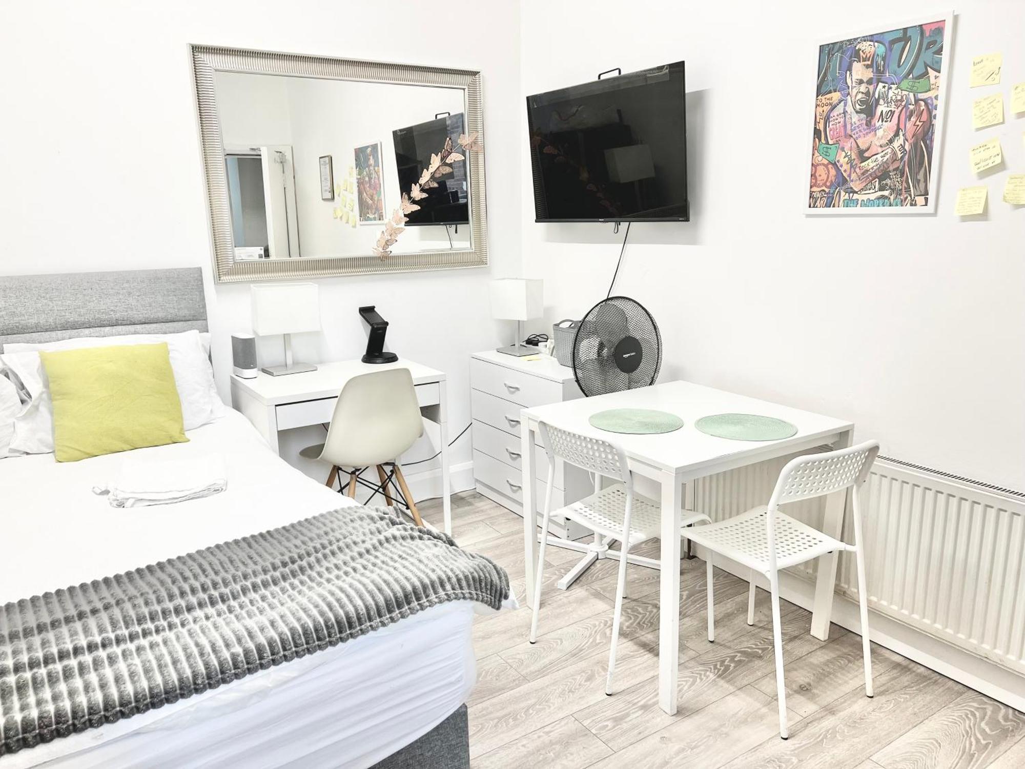 Complete Flat Netflix And Fast Wifi Apartament Londra