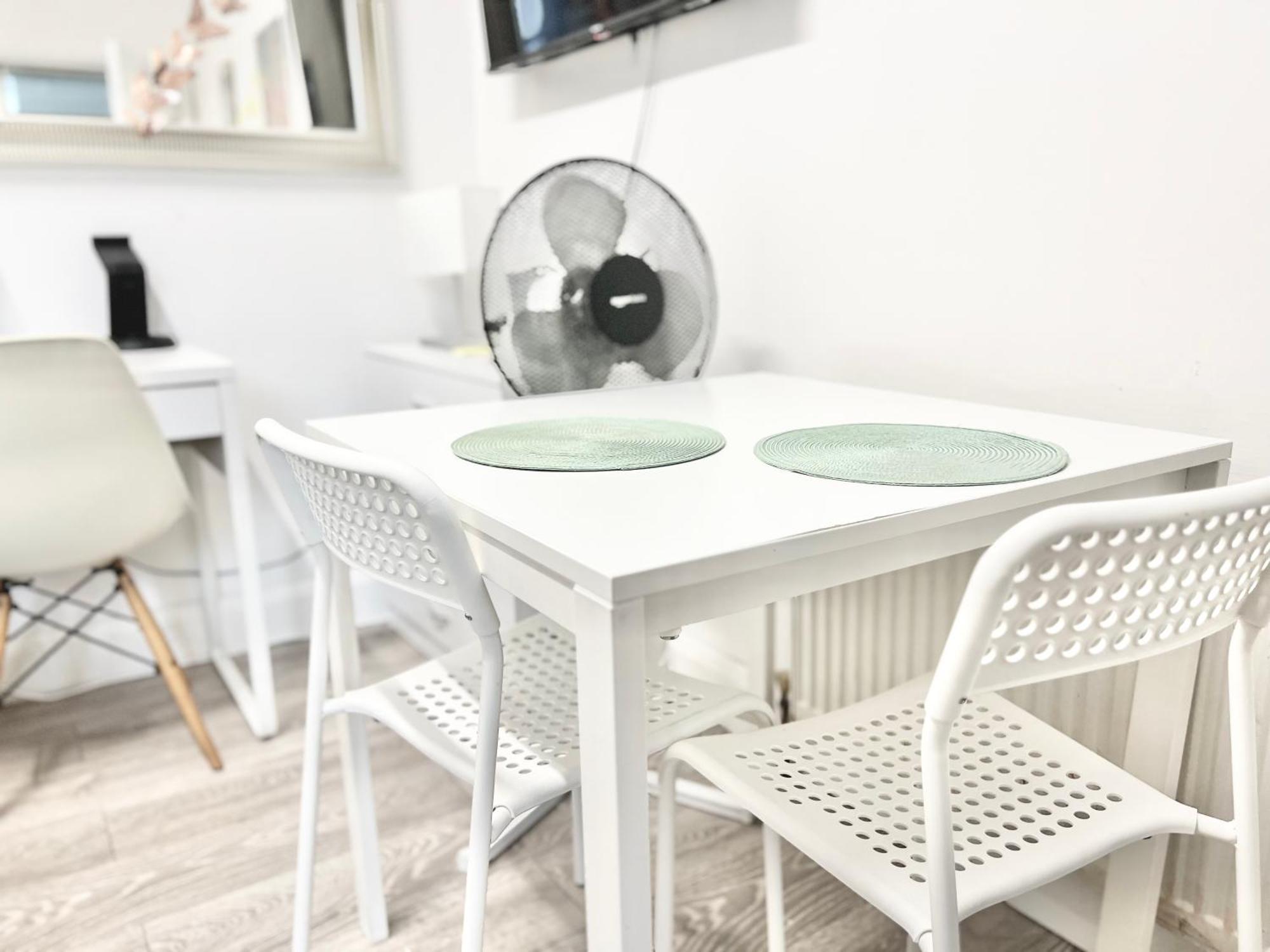 Complete Flat Netflix And Fast Wifi * Londra